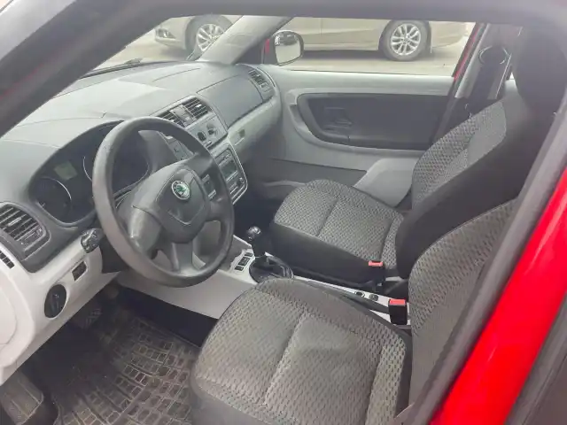 Punainen Farmari, Skoda Fabia – EOY-650