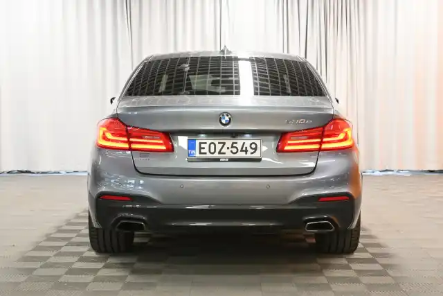 Harmaa Sedan, BMW 530 – EOZ-549