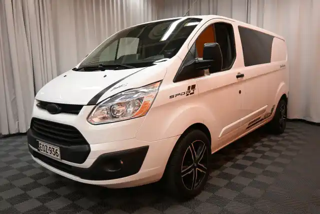 Valkoinen Pakettiauto, Ford TRANSIT CUSTOM – EOZ-936