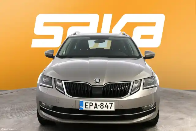 Ruskea Farmari, Skoda Octavia – EPA-847