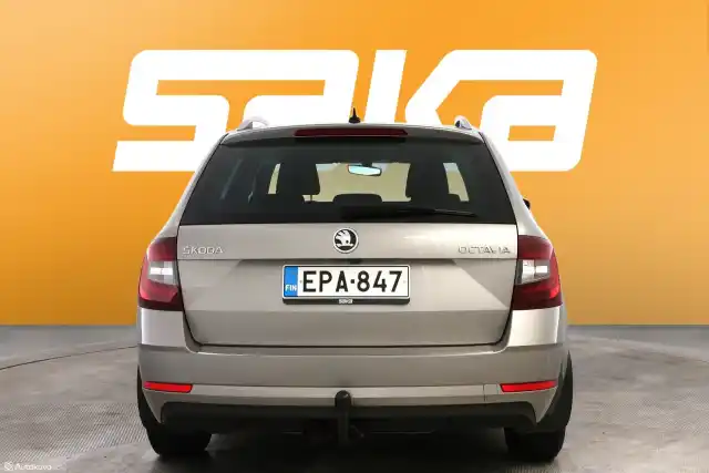 Ruskea Farmari, Skoda Octavia – EPA-847