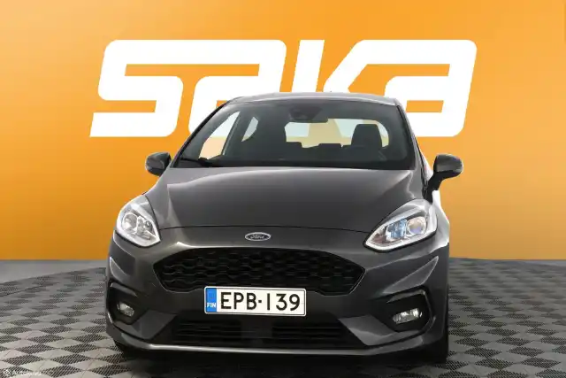 Harmaa Viistoperä, Ford Fiesta – EPB-139