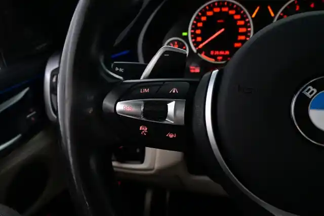 Musta Maastoauto, BMW X5 – EPB-430