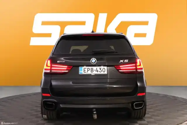 Musta Maastoauto, BMW X5 – EPB-430