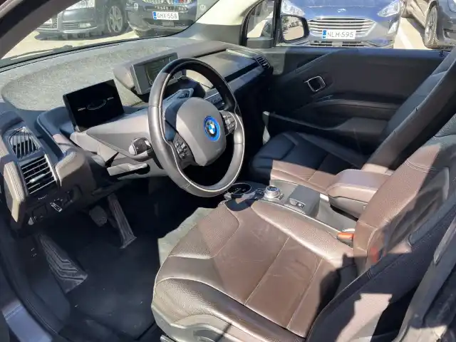 Musta Viistoperä, BMW i3 – EPC-832
