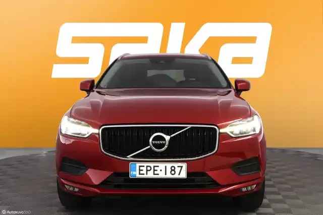 Punainen Maastoauto, Volvo XC60 – EPE-187