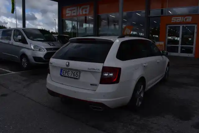 Valkoinen Farmari, Skoda Octavia – EPE-765
