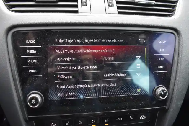 Valkoinen Farmari, Skoda Octavia – EPE-765