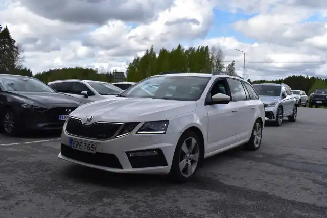 Valkoinen Farmari, Skoda Octavia – EPE-765