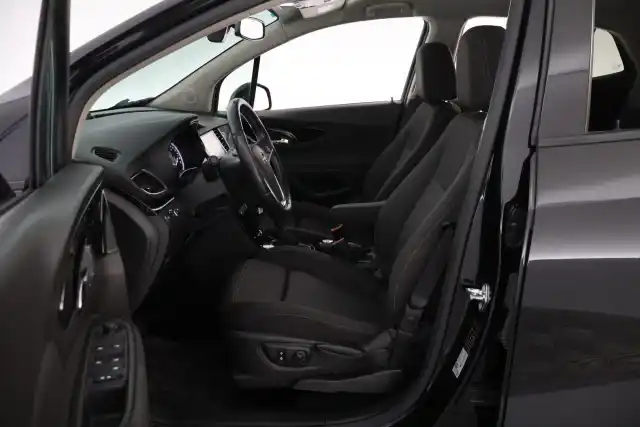 Musta Maastoauto, Opel Mokka – EPH-257