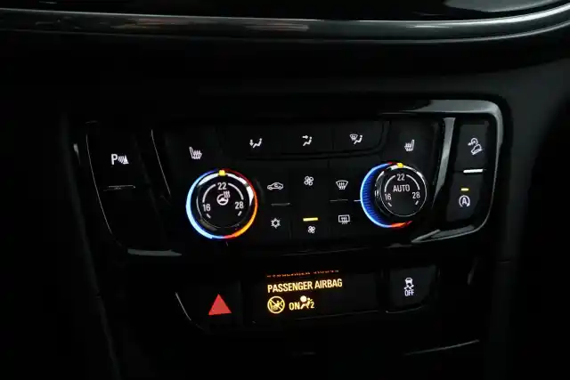 Musta Maastoauto, Opel Mokka – EPH-257