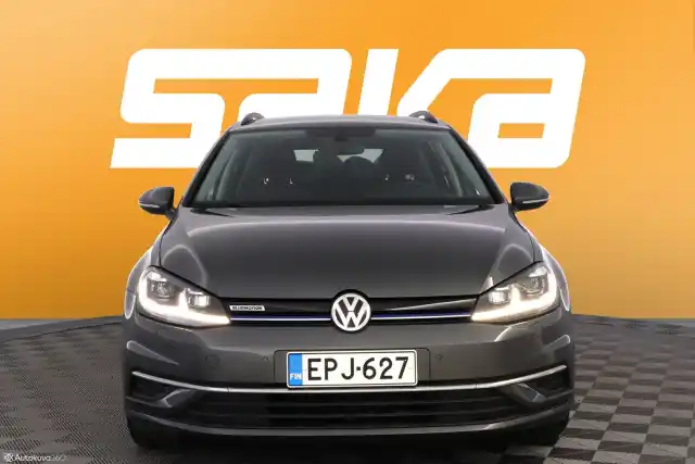 Harmaa Farmari, Volkswagen Golf – EPJ-627