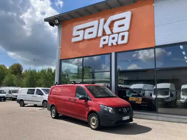 Punainen Pakettiauto, Mercedes-Benz Vito – EPL-259