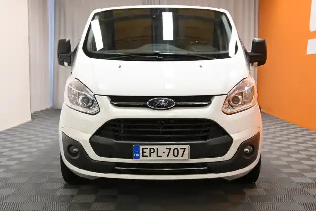 Valkoinen Pakettiauto, Ford Transit Custom – EPL-707