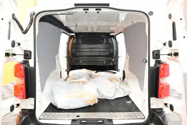 Valkoinen Pakettiauto, Toyota Proace – EPM-494