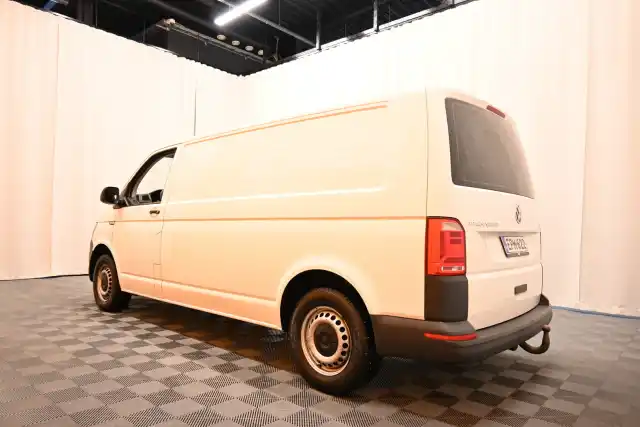 Valkoinen Pakettiauto, Volkswagen Transporter – EPM-622