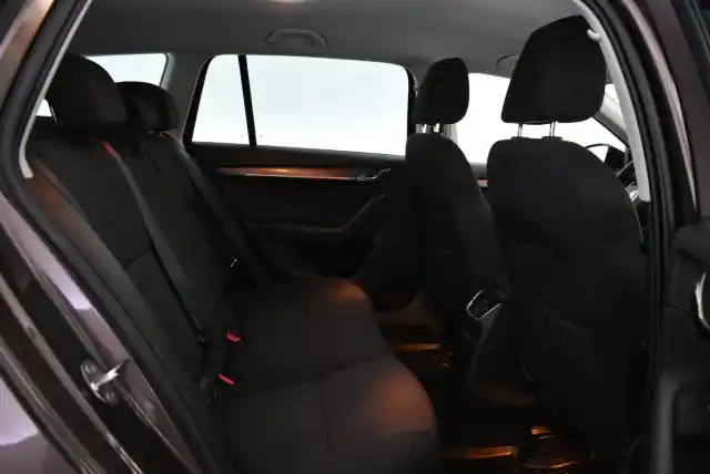 Ruskea Farmari, Skoda Octavia – EPP-186