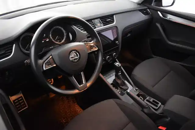 Ruskea Farmari, Skoda Octavia – EPP-186