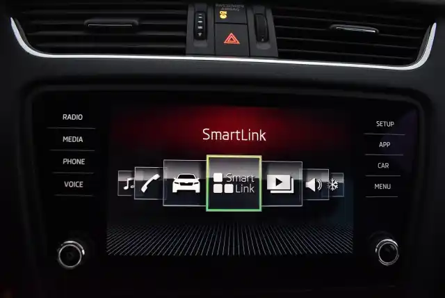 Ruskea Farmari, Skoda Octavia – EPP-186