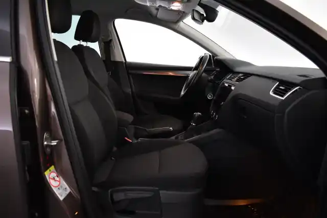 Ruskea Farmari, Skoda Octavia – EPP-186