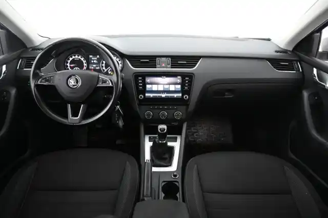 Harmaa Viistoperä, Skoda Octavia – EPP-317