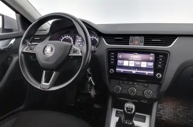 Harmaa Viistoperä, Skoda Octavia – EPP-317