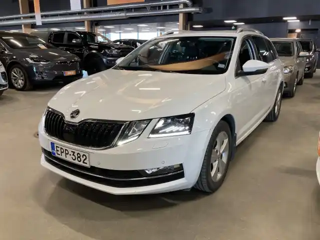 Valkoinen Farmari, Skoda Octavia – EPP-382