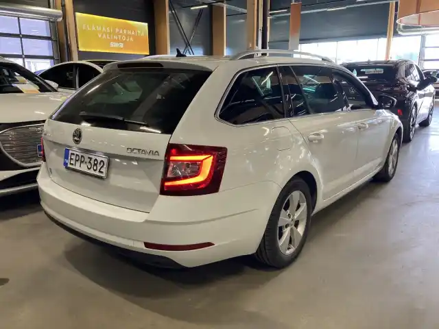 Valkoinen Farmari, Skoda Octavia – EPP-382