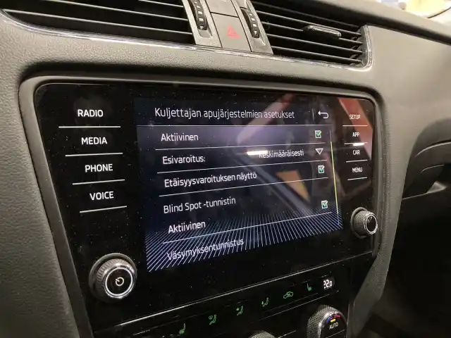 Valkoinen Farmari, Skoda Octavia – EPP-382