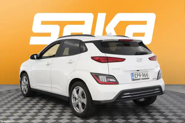 Valkoinen Maastoauto, Hyundai KONA – EPR-966