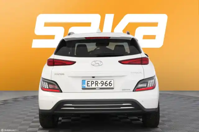 Valkoinen Maastoauto, Hyundai KONA – EPR-966