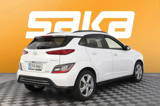 Valkoinen Maastoauto, Hyundai KONA – EPR-966