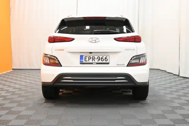 Valkoinen Maastoauto, Hyundai KONA – EPR-966