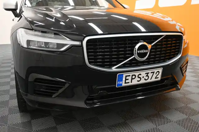 Musta Maastoauto, Volvo XC60 – EPS-372