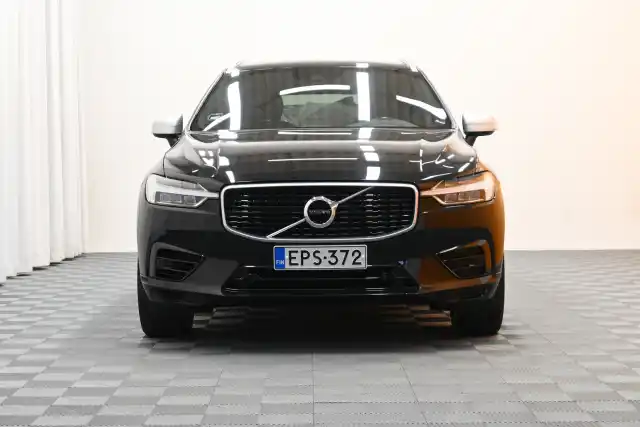 Musta Maastoauto, Volvo XC60 – EPS-372