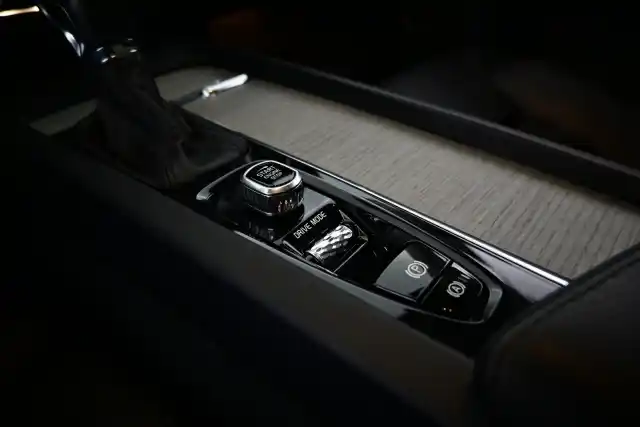 Valkoinen Farmari, Volvo V60 – EPS-490