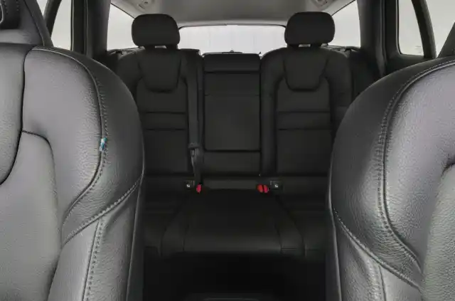 Valkoinen Farmari, Volvo V60 – EPS-490