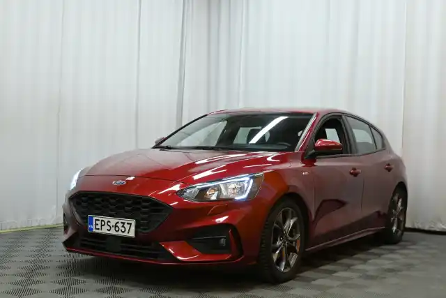 Punainen Viistoperä, Ford Focus – EPS-637