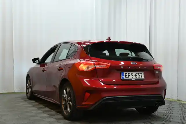 Punainen Viistoperä, Ford Focus – EPS-637