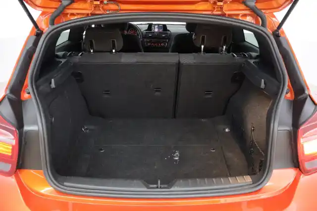 Oranssi Viistoperä, BMW 120 – EPS-697