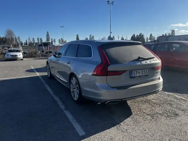 Harmaa Farmari, Volvo V90 – EPV-333