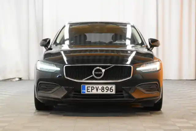 Musta Farmari, Volvo V60 – EPV-896