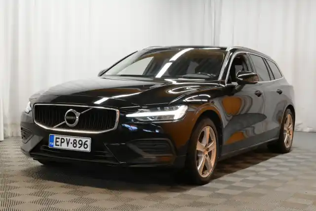 Musta Farmari, Volvo V60 – EPV-896