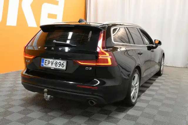 Musta Farmari, Volvo V60 – EPV-896