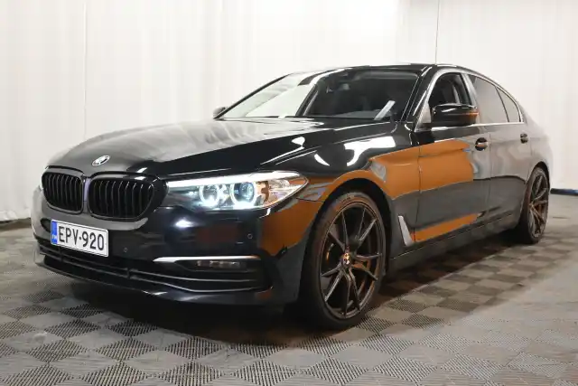 Musta Sedan, BMW 518 – EPV-920