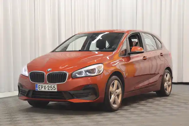 Oranssi Tila-auto, BMW 225 – EPX-255