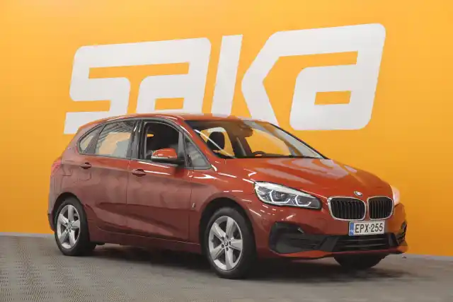 Oranssi Tila-auto, BMW 225 – EPX-255