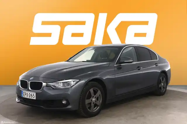 Harmaa Sedan, BMW 320 – EPX-265