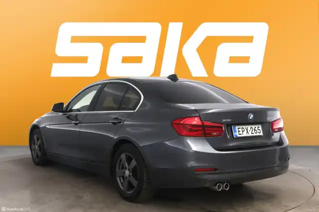 Harmaa Sedan, BMW 320 – EPX-265