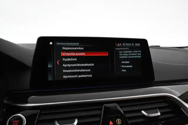 Harmaa Sedan, BMW 530 – EPX-282